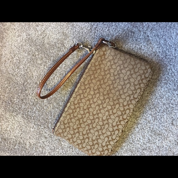 Coach Wristlet - Picture 3 of 5